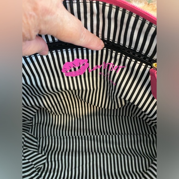 Betsey Johnson, Luv Betsey Quilted Pink Large Tote Bag, Tassel, gold hardware - Picture 11 of 12